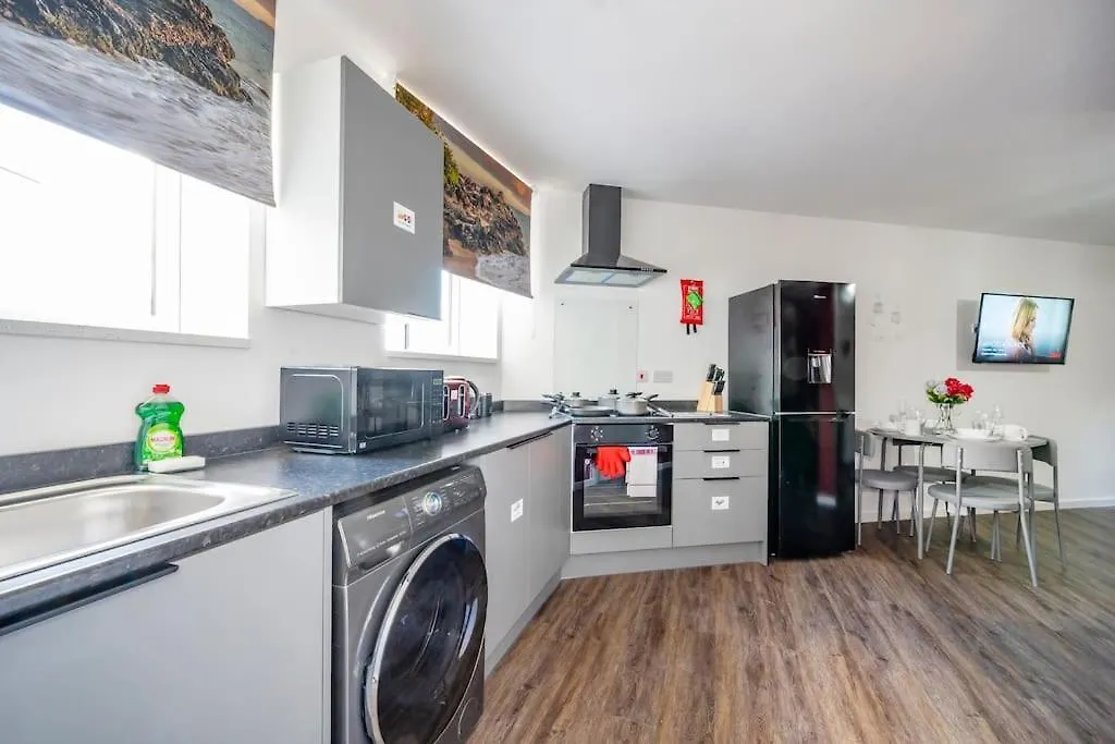 *F1Br* For Your Most Relaxed & Cosy Stay + Free Parking + Free Fast Wifi Batley Lejlighed